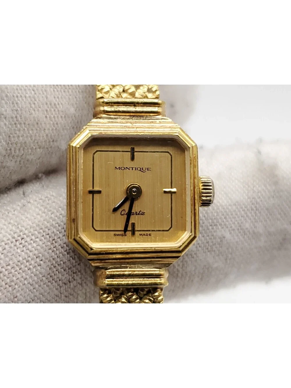 Montique Quartz Womens Watch New Battery Gold Tone Swiss Made 15mm